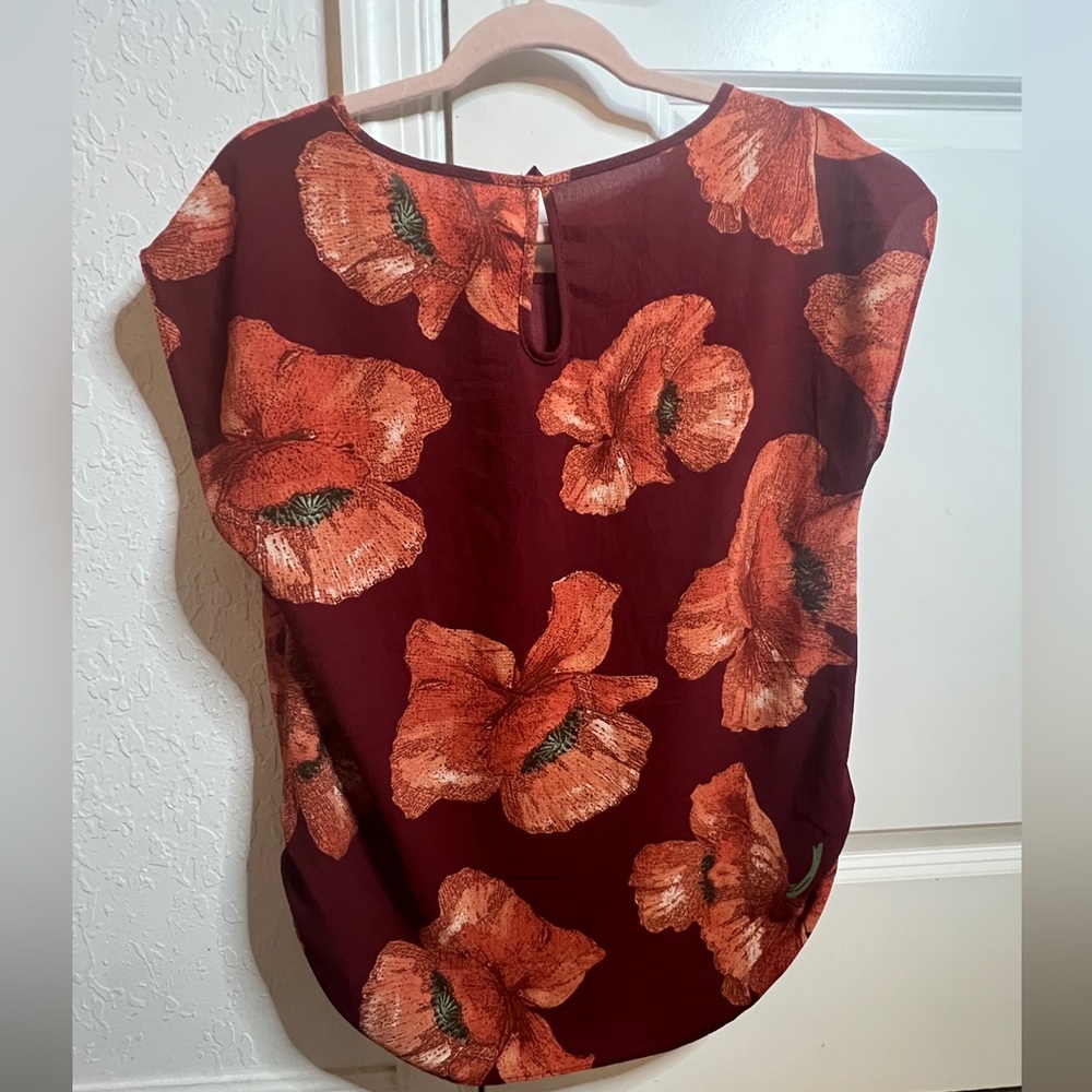 Flower pattern blouse - Picture 2 of 2